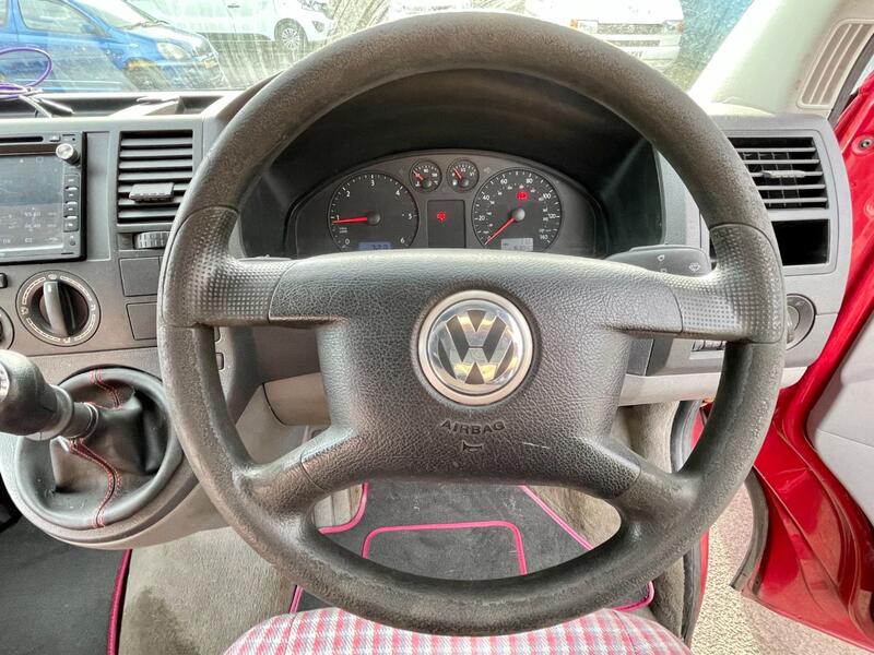 VOLKSWAGEN TRANSPORTER
